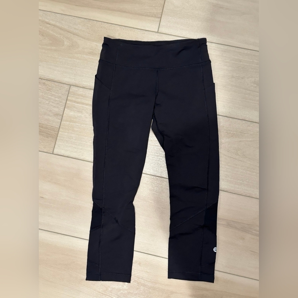 Lululemon Athletica - Picture 9 of 12